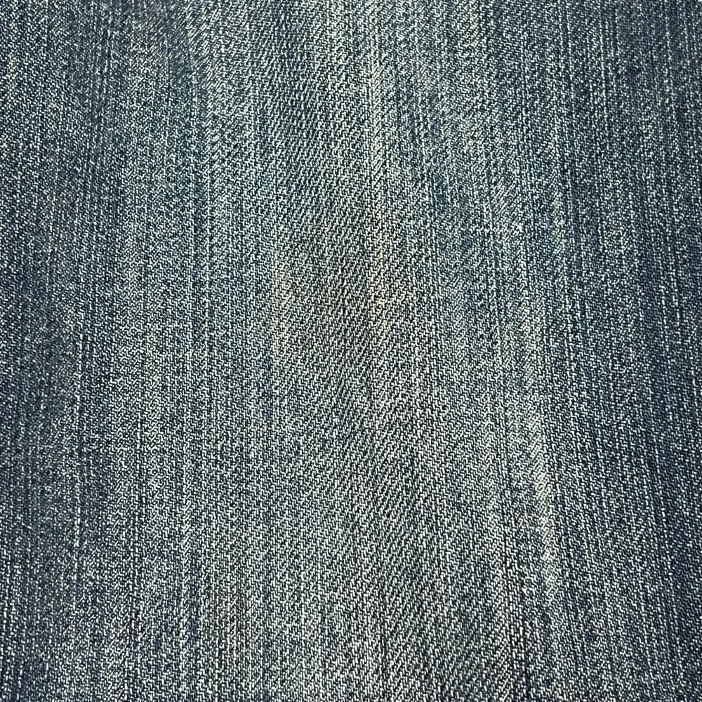 Flypaper‎ Jeans Mens 38x32 Blue Distressed Bootcut Denim Whiskered Green Thread